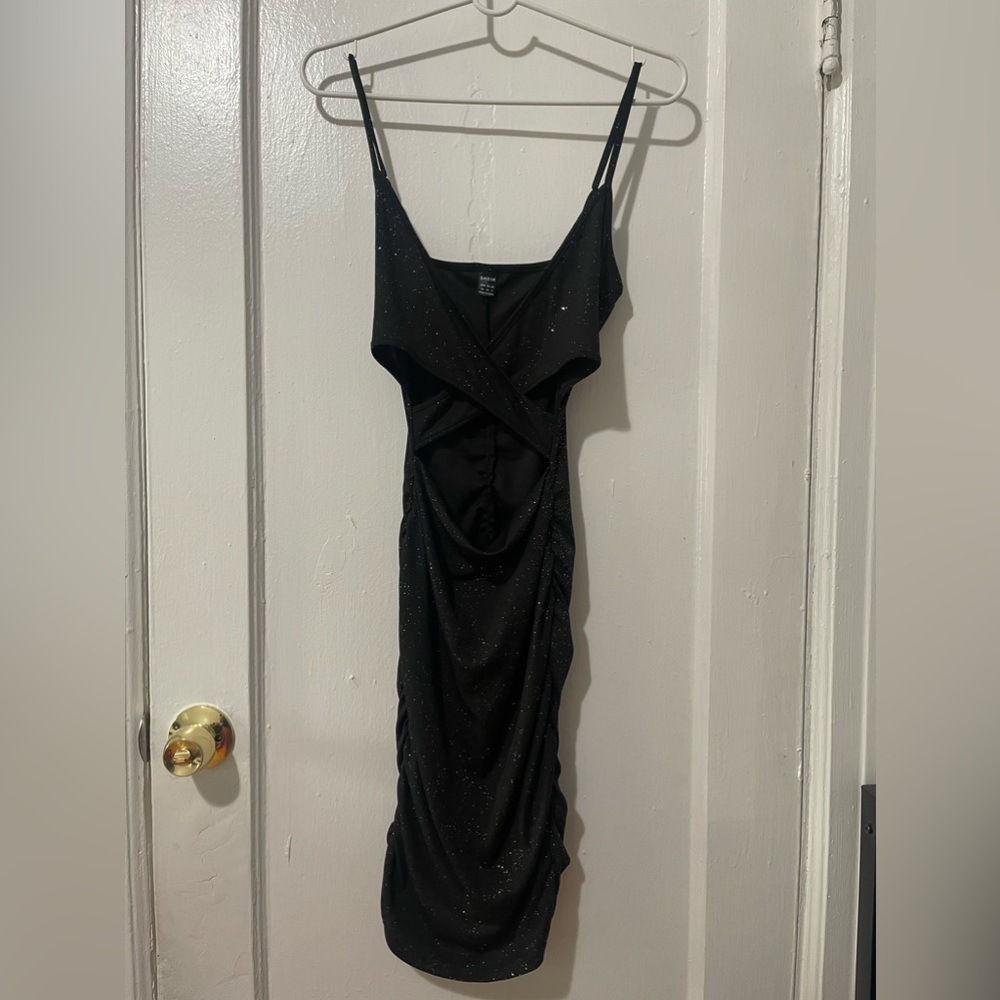 SHEIN Bodycon Cutout Front Dress
